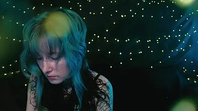 Littlespacemouse online show from November 22, 2025, 2:05 pm