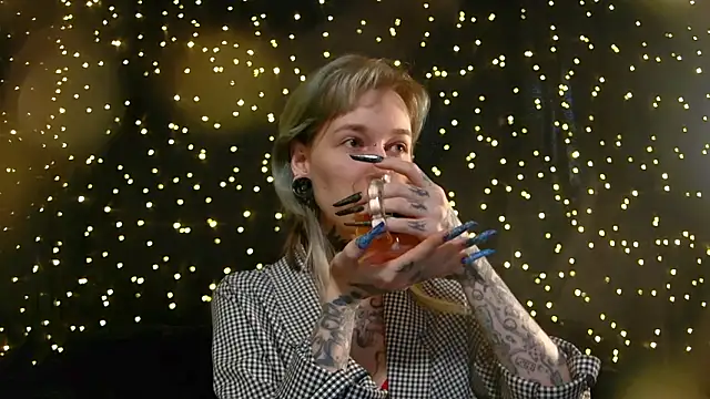 Snapshot of Littlespacemouse chatting on February 8, 2026, 6:55 am Littlespacemouse online show from February 8, 2026, 6:55 am