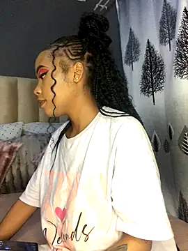 Nicole Liam  online show from September 30, 2025, 8:26 pm