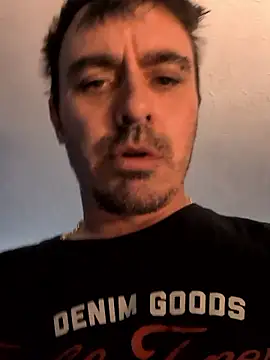 Snapshot of jonnyjenner chatting on April 16, 2026, 4:13 am jonnyjenner online show from April 16, 2026, 4:13 am