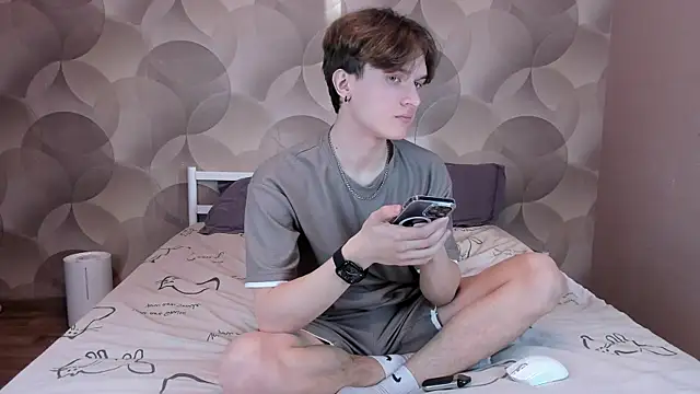 Ian Flor online show from April 9, 2026, 3:07 pm