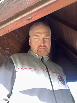 Snapshot of Sirina80 chatting on October 19, 2025, 11:46 am Sirina80 online show from October 19, 2025, 11:46 am