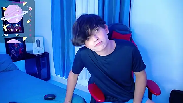 Snapshot of andyboy- chatting on March 10, 2025, 12:50 am andyboy- online show from March 10, 2025, 12:50 am