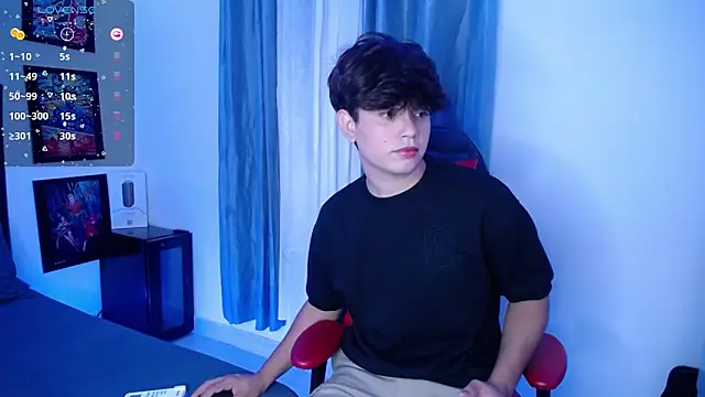 Snapshot of andyboy- chatting on December 25, 2024, 12:48 am andyboy- online show from December 25, 2024, 12:48 am