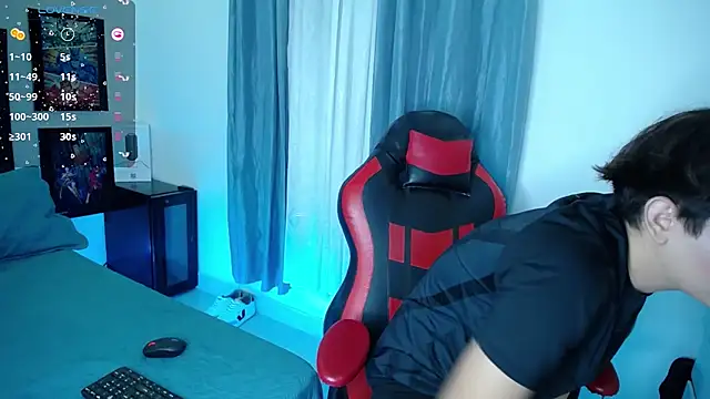 Snapshot of andyboy- chatting on January 8, 2025, 1:11 am andyboy- online show from January 8, 2025, 1:11 am