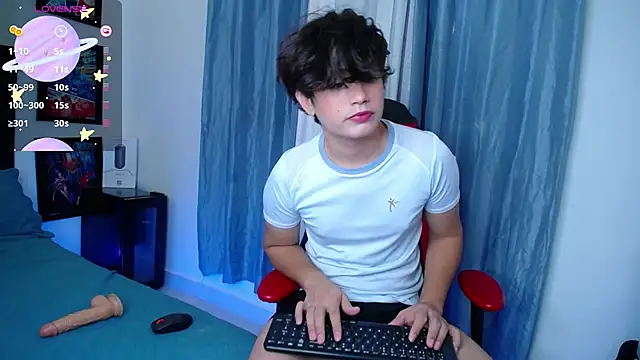 Snapshot of andyboy- chatting on February 13, 2025, 9:49 pm andyboy- online show from February 13, 2025, 9:49 pm