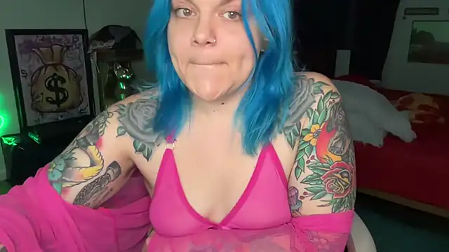 CherryBombBomb online show from February 10, 2026, 6:01 am