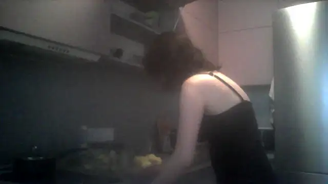 SunElizabeth online show from April 26, 2026, 2:25 pm