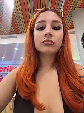 Snapshot of Mon_Cherry chatting on May 29, 2026, 1:11 am Mon Cherry online show from May 29, 2026, 1:11 am