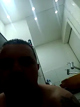 Snapshot of Seductiveblack chatting on October 2, 2025, 5:05 pm Seductiveblack online show from October 2, 2025, 5:05 pm