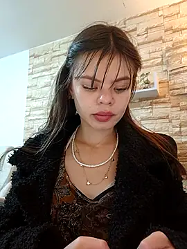 Snapshot of Violeta_12- chatting on November 21, 2025, 7:02 pm Violeta 12- online show from November 21, 2025, 7:02 pm