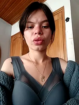 Snapshot of Violeta_12- chatting on January 12, 2026, 6:58 pm Violeta 12- online show from January 12, 2026, 6:58 pm