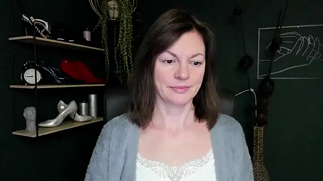 VivianWILD online show from March 15, 2025, 6:36 am