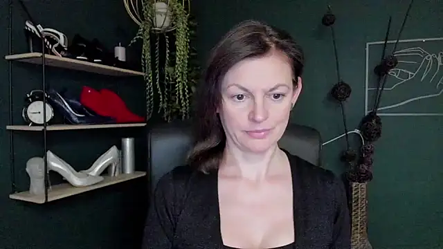 VivianWILD online show from March 18, 2025, 10:17 am