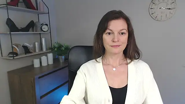 VivianWILD online show from March 5, 2025, 10:44 am