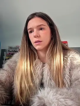 lucie mehott online show from November 25, 2025, 8:25 am