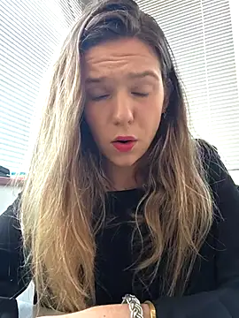 lucie mehott online show from March 9, 2026, 10:19 am