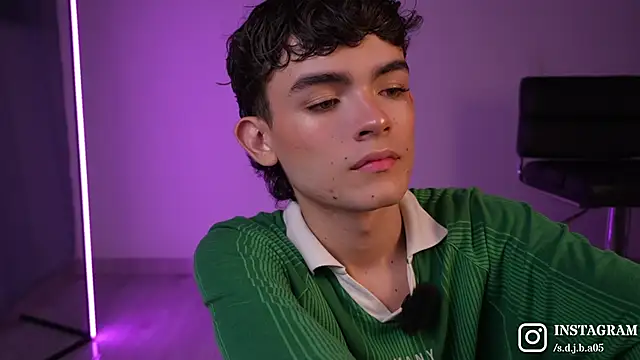 Angelo 018 online show from February 28, 2026, 4:12 am