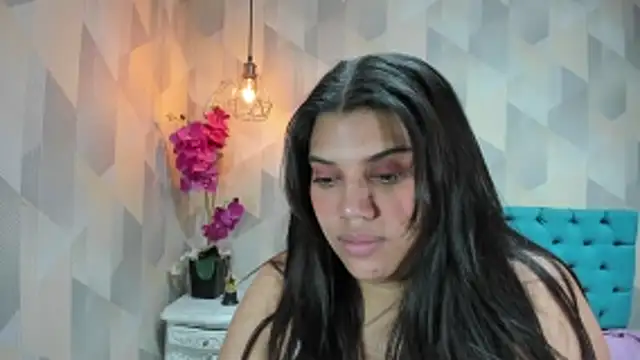 LindaBreeS online show from May 31, 2026, 3:45 am