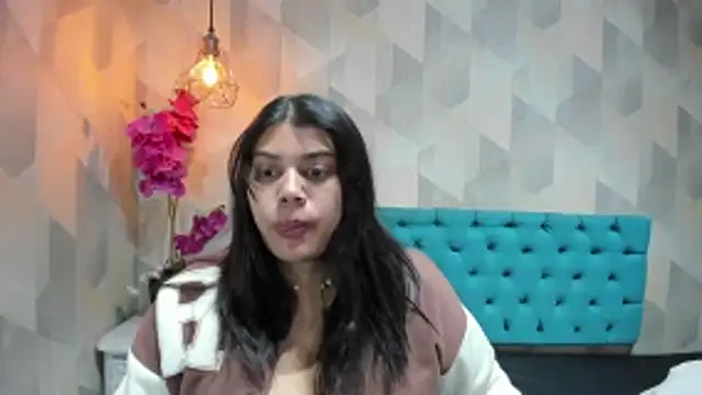 Snapshot of LindaBreeS chatting on March 8, 2026, 3:04 pm LindaBreeS online show from March 8, 2026, 3:04 pm