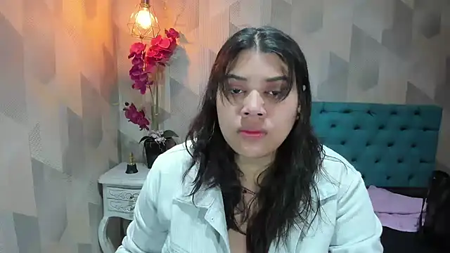 Snapshot of LindaBreeS chatting on February 15, 2026, 2:16 pm LindaBreeS online show from February 15, 2026, 2:16 pm