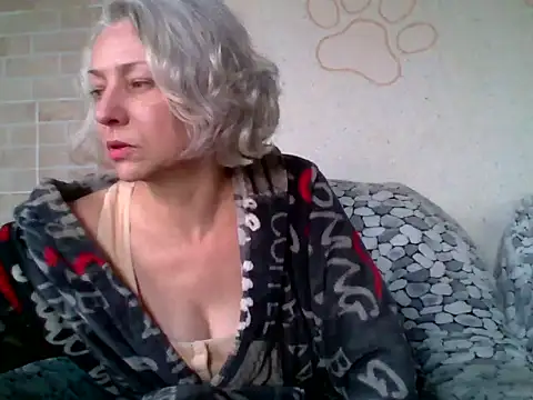 Lorie Carrie online show from April 20, 2026, 10:29 am