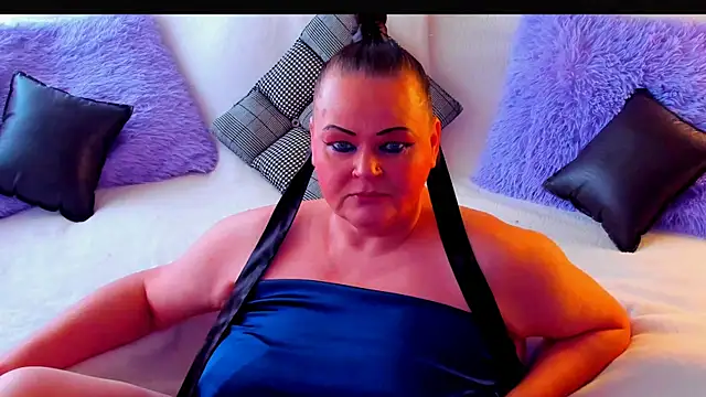 MilanaBiegert online show from June 19, 2026, 6:41 am