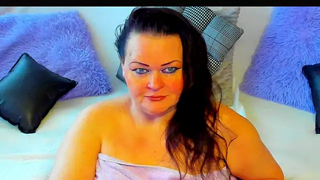 MilanaBiegert online show from July 9, 2026, 3:18 am