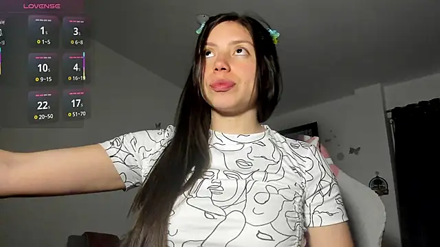 Snapshot of katty_snow chatting on October 28, 2025, 12:11 am katty snow online show from October 28, 2025, 12:11 am