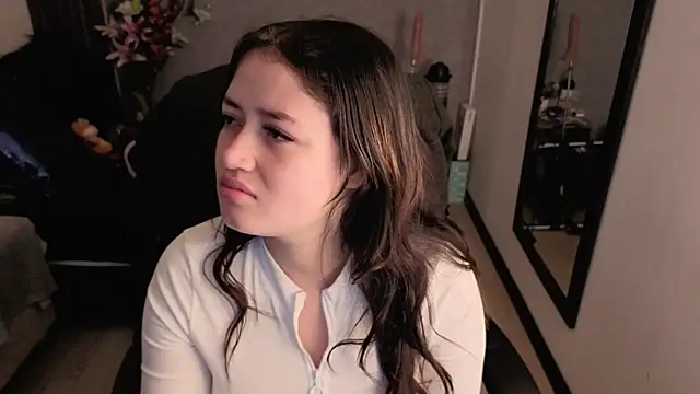 almma shy online show from October 31, 2025, 2:02 pm