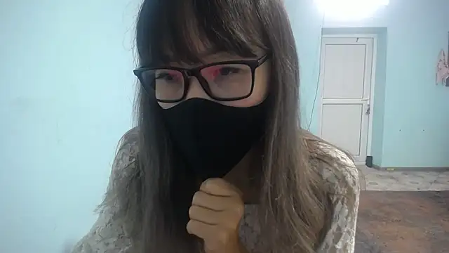 elllaaxx online show from October 6, 2025, 4:02 am