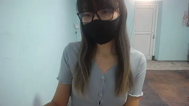 elllaaxx online show from December 3, 2025, 4:35 am