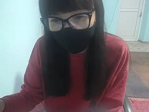 elllaaxx online show from May 12, 2026, 10:32 am