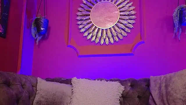 Snapshot of Julieta_Russell chatting on January 17, 2026, 12:20 pm Julieta Russell online show from January 17, 2026, 12:20 pm