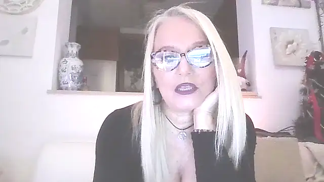 kikkastar online show from January 7, 2026, 8:36 pm