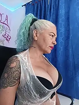 freyadevil333 online show from March 22, 2026, 12:18 pm