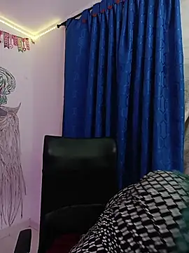 freyadevil333 online show from March 18, 2026, 10:07 am