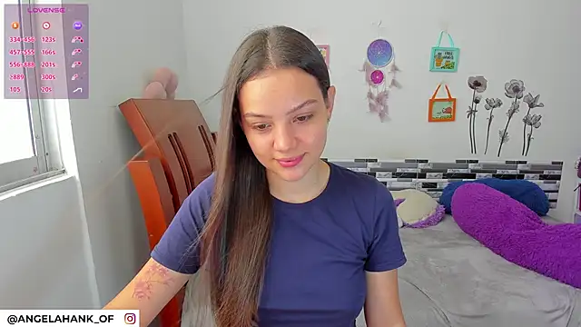 Angela hank2 online show from June 5, 2026, 8:14 pm