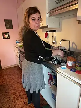 Sunbelxx online show from December 15, 2025, 9:04 am