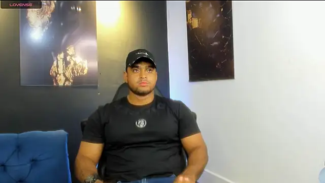 Big furry bear13 online show from November 11, 2025, 5:24 am