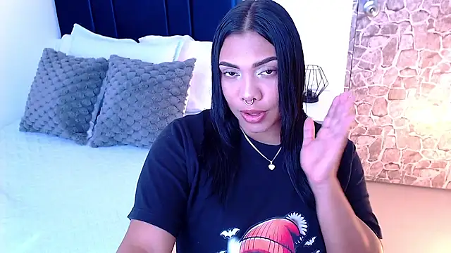 Snapshot of angela_santana_ chatting on October 7, 2025, 6:53 pm angela santana  online show from October 7, 2025, 6:53 pm