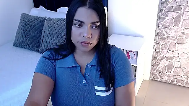 Snapshot of angela_santana_ chatting on September 24, 2025, 7:31 pm angela santana  online show from September 24, 2025, 7:31 pm
