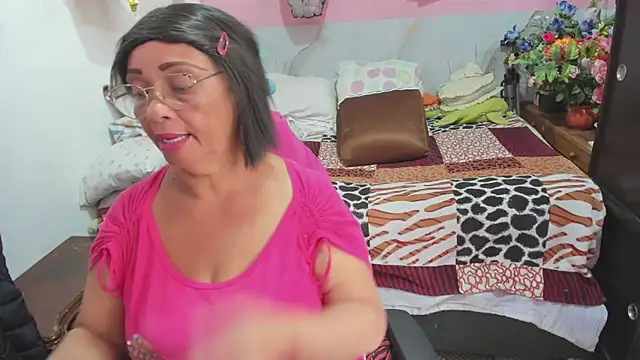 Snapshot of Mrs_mommy_ chatting on February 12, 2026, 7:24 pm Mrs mommy online show from February 12, 2026, 7:24 pm