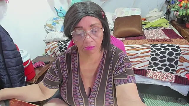 Snapshot of Mrs_mommy_ chatting on February 14, 2026, 7:25 pm Mrs mommy online show from February 14, 2026, 7:25 pm