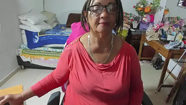 Snapshot of Mrs_mommy_ chatting on September 19, 2025, 11:20 pm Mrs mommy online show from September 19, 2025, 11:20 pm