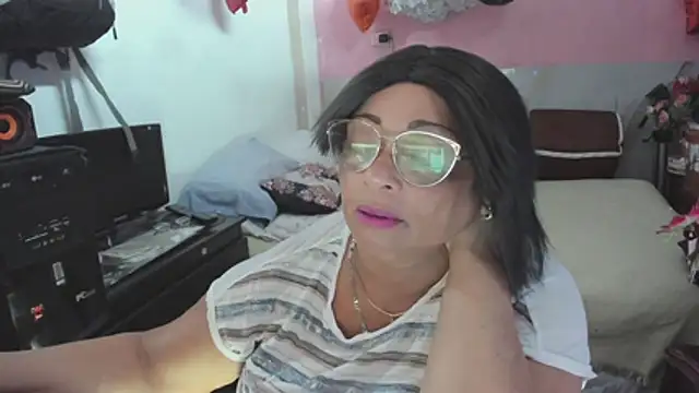 Mrs mommy  online show from July 21, 2026, 8:21 pm
