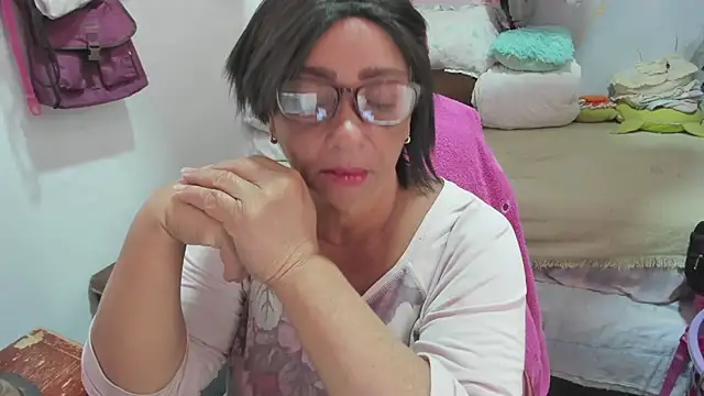 Mrs mommy  online show from April 10, 2026, 7:21 pm