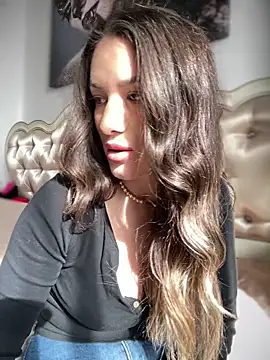 HotXMom online show from March 20, 2026, 7:31 am