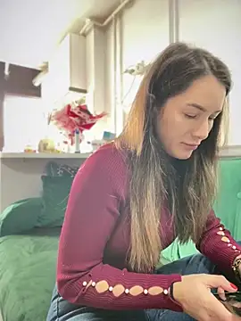 HotXMom online show from March 2, 2026, 7:37 am