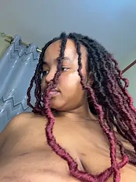 Linahlove online show from November 21, 2025, 4:50 pm